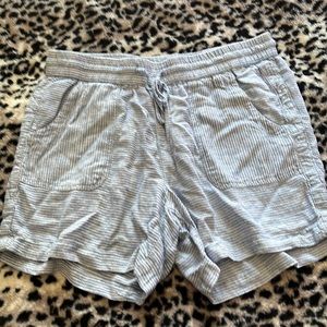 ⭐️5/$10⭐️Women’s Striped Shorts